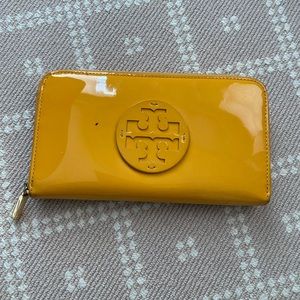Tory Burch Yellow Stacked Continental Patent Leather Wallet